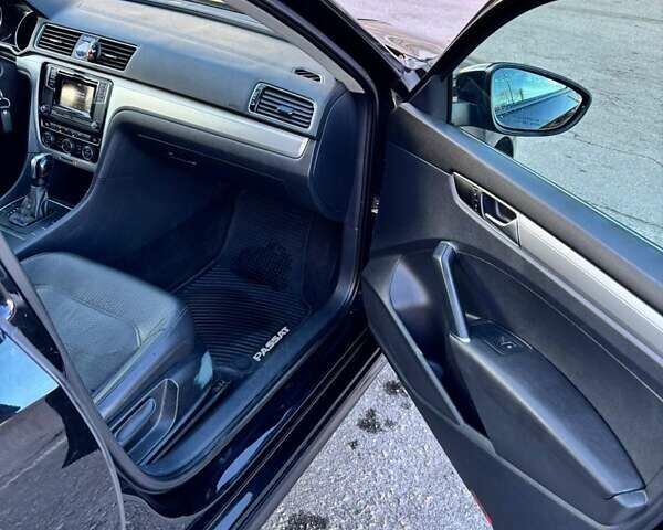 Чорний Фольксваген Пассат, об'ємом двигуна 1.8 л та пробігом 213 тис. км за 11000 $, фото 15 на Automoto.ua