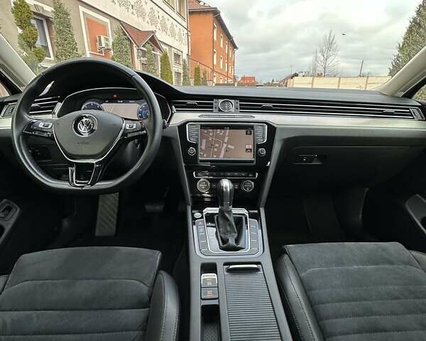 Черный Фольксваген Пассат, объемом двигателя 1.97 л и пробегом 221 тыс. км за 17950 $, фото 106 на Automoto.ua