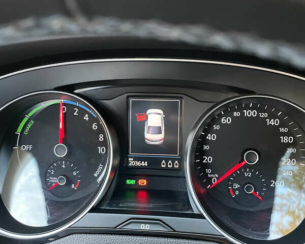 Черный Фольксваген Пассат, объемом двигателя 1.4 л и пробегом 203 тыс. км за 19000 $, фото 16 на Automoto.ua