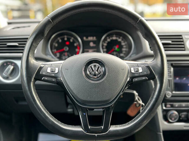 Фольксваген Пассат 2016 в Львове на Automoto.ua Черный Фольксваген Пассат, объемом двигателя 1.8 л и пробегом 144 тыс. км за 12500 $, фото 9 на Automoto.ua