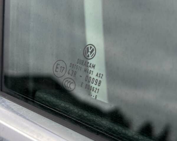 Чорний Фольксваген Пассат, об'ємом двигуна 1.97 л та пробігом 221 тис. км за 18400 $, фото 131 на Automoto.ua