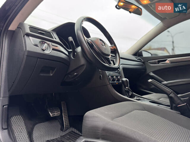 Чорний Фольксваген Пассат, об'ємом двигуна 1.8 л та пробігом 146 тис. км за 10900 $, фото 38 на Automoto.ua