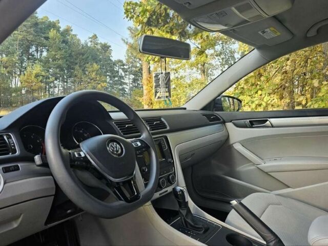 Черный Фольксваген Пассат, объемом двигателя 0 л и пробегом 118 тыс. км за 7500 $, фото 9 на Automoto.ua