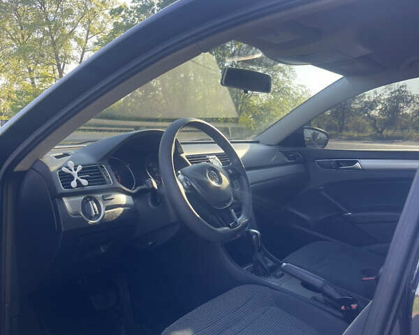 Фольксваген Пассат 2016 в Львове на Automoto.ua Черный Фольксваген Пассат, объемом двигателя 1.8 л и пробегом 207 тыс. км за 10000 $, фото 3 на Automoto.ua