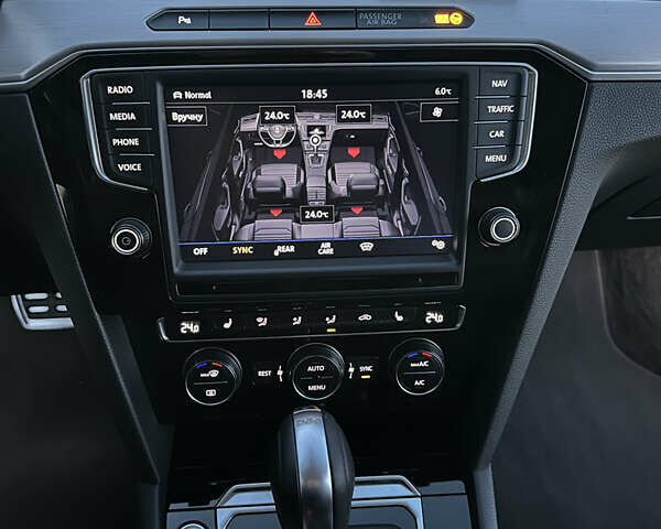 Черный Фольксваген Пассат, объемом двигателя 1.97 л и пробегом 240 тыс. км за 18800 $, фото 12 на Automoto.ua