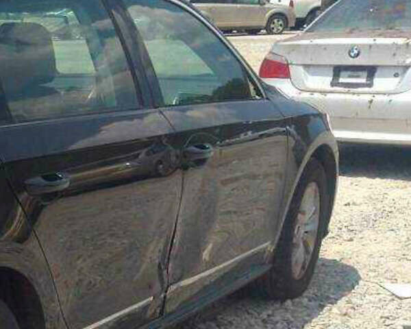 Черный Фольксваген Пассат, объемом двигателя 1.8 л и пробегом 125 тыс. км за 13200 $, фото 24 на Automoto.ua