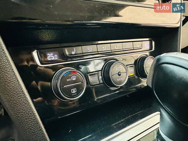 Черный Фольксваген Пассат, объемом двигателя 2 л и пробегом 251 тыс. км за 16100 $, фото 46 на Automoto.ua