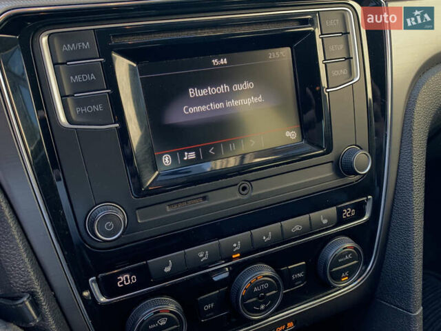 Черный Фольксваген Пассат, объемом двигателя 1.8 л и пробегом 210 тыс. км за 11800 $, фото 19 на Automoto.ua