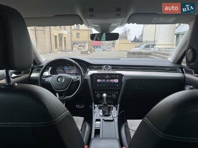 Черный Фольксваген Пассат, объемом двигателя 1.97 л и пробегом 219 тыс. км за 20000 $, фото 17 на Automoto.ua