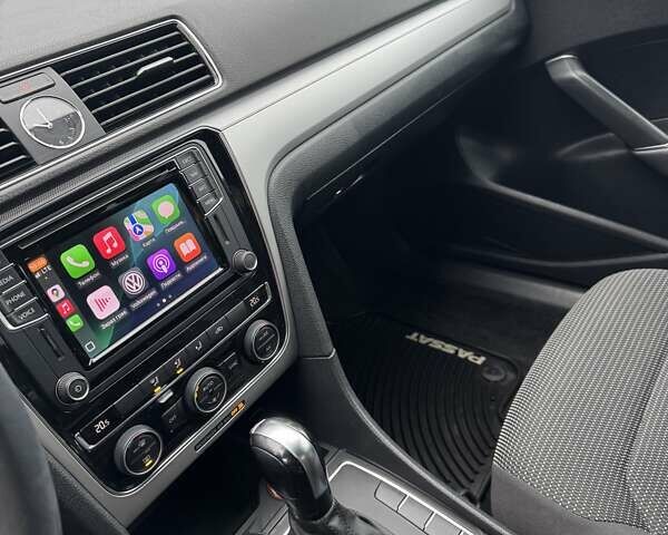 Черный Фольксваген Пассат, объемом двигателя 1.8 л и пробегом 198 тыс. км за 12900 $, фото 18 на Automoto.ua