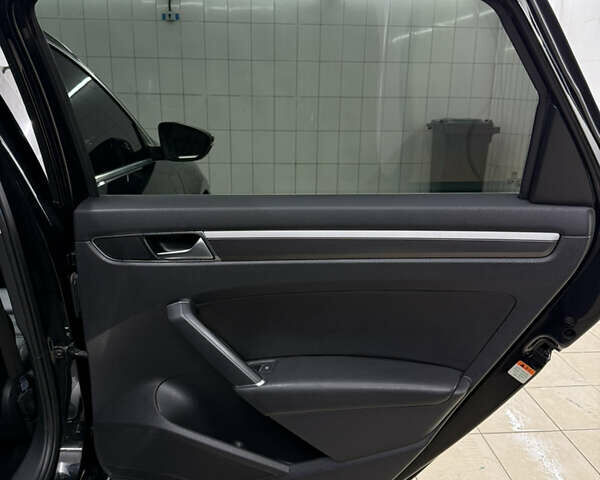 Черный Фольксваген Пассат, объемом двигателя 1.8 л и пробегом 149 тыс. км за 14500 $, фото 22 на Automoto.ua