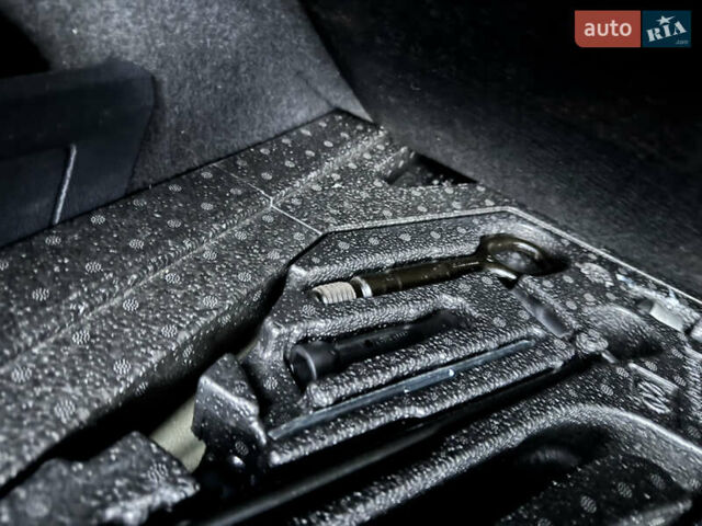 Черный Фольксваген Пассат, объемом двигателя 1.97 л и пробегом 287 тыс. км за 19500 $, фото 23 на Automoto.ua