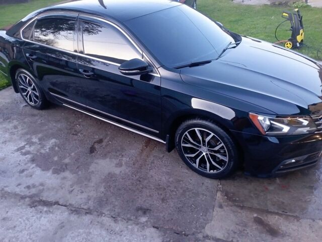 Чорний Фольксваген Пассат, об'ємом двигуна 1.8 л та пробігом 156 тис. км за 12500 $, фото 5 на Automoto.ua