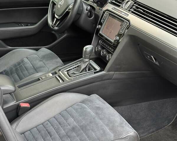 Чорний Фольксваген Пассат, об'ємом двигуна 1.97 л та пробігом 221 тис. км за 18400 $, фото 73 на Automoto.ua