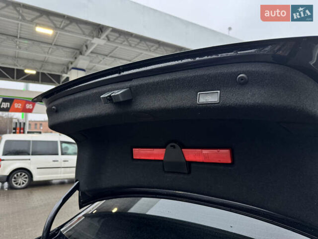 Черный Фольксваген Пассат, объемом двигателя 1.97 л и пробегом 287 тыс. км за 19500 $, фото 12 на Automoto.ua