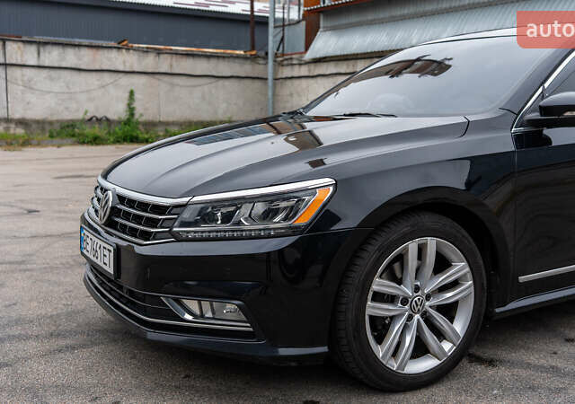 Чорний Фольксваген Пассат, об'ємом двигуна 1.8 л та пробігом 191 тис. км за 13800 $, фото 13 на Automoto.ua