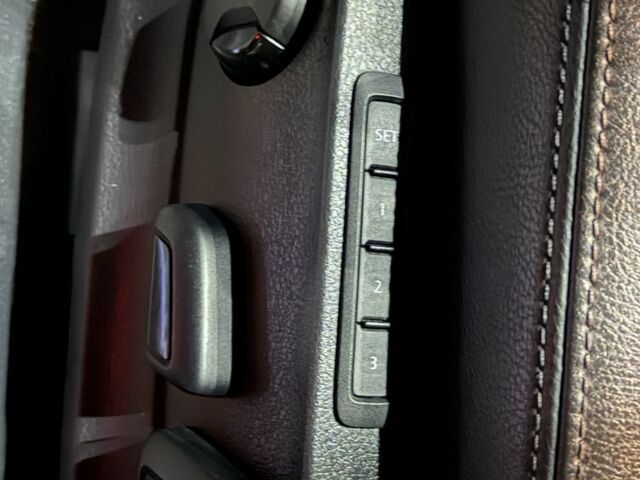 Черный Фольксваген Пассат, объемом двигателя 1.8 л и пробегом 145 тыс. км за 14800 $, фото 22 на Automoto.ua