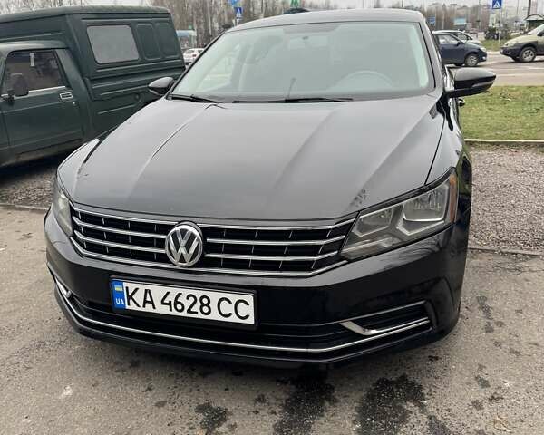 Черный Фольксваген Пассат, объемом двигателя 1.8 л и пробегом 198 тыс. км за 12900 $, фото 5 на Automoto.ua