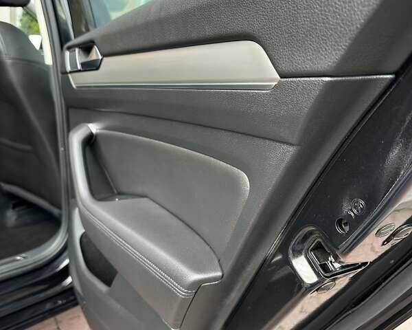 Чорний Фольксваген Пассат, об'ємом двигуна 1.97 л та пробігом 221 тис. км за 18400 $, фото 115 на Automoto.ua