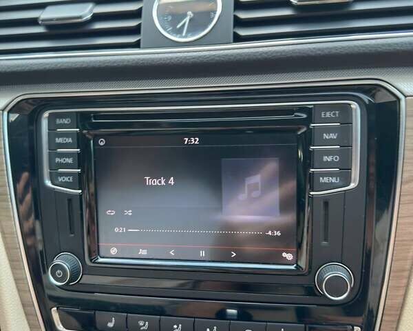 Черный Фольксваген Пассат, объемом двигателя 1.8 л и пробегом 65 тыс. км за 16500 $, фото 15 на Automoto.ua