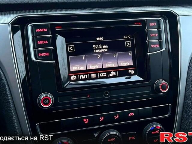Черный Фольксваген Пассат, объемом двигателя 1.8 л и пробегом 227 тыс. км за 11500 $, фото 6 на Automoto.ua