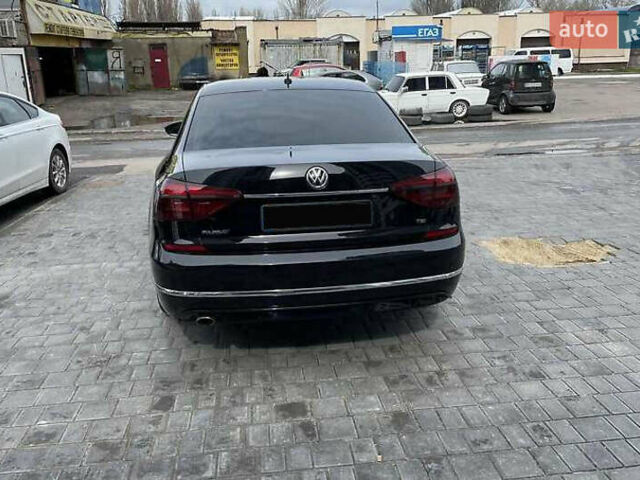 Черный Фольксваген Пассат, объемом двигателя 1.8 л и пробегом 142 тыс. км за 14600 $, фото 11 на Automoto.ua