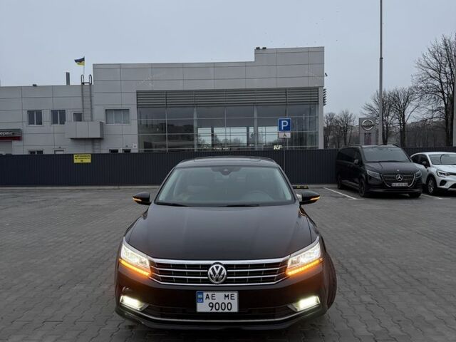 Черный Фольксваген Пассат, объемом двигателя 1.8 л и пробегом 145 тыс. км за 14800 $, фото 2 на Automoto.ua