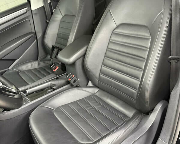 Черный Фольксваген Пассат, объемом двигателя 1.8 л и пробегом 149 тыс. км за 14500 $, фото 18 на Automoto.ua