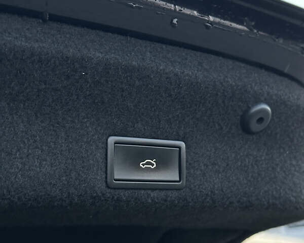 Черный Фольксваген Пассат, объемом двигателя 1.97 л и пробегом 240 тыс. км за 18800 $, фото 11 на Automoto.ua