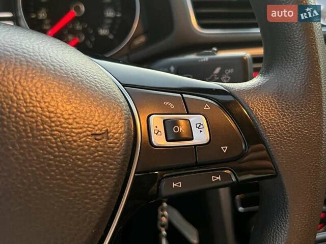 Черный Фольксваген Пассат, объемом двигателя 1.8 л и пробегом 225 тыс. км за 11990 $, фото 20 на Automoto.ua