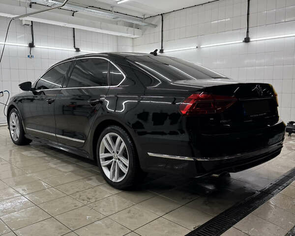 Черный Фольксваген Пассат, объемом двигателя 1.8 л и пробегом 149 тыс. км за 14500 $, фото 6 на Automoto.ua