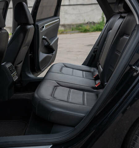 Чорний Фольксваген Пассат, об'ємом двигуна 1.8 л та пробігом 191 тис. км за 13800 $, фото 20 на Automoto.ua