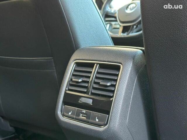 Чорний Фольксваген Пассат, об'ємом двигуна 1.8 л та пробігом 78 тис. км за 14490 $, фото 19 на Automoto.ua