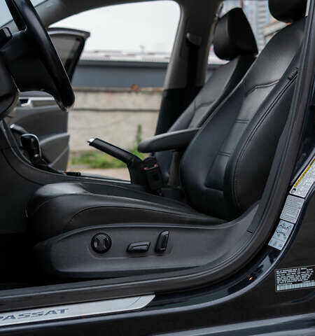 Чорний Фольксваген Пассат, об'ємом двигуна 1.8 л та пробігом 191 тис. км за 13800 $, фото 26 на Automoto.ua