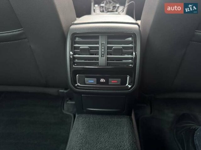 Черный Фольксваген Пассат, объемом двигателя 1.97 л и пробегом 219 тыс. км за 20000 $, фото 23 на Automoto.ua