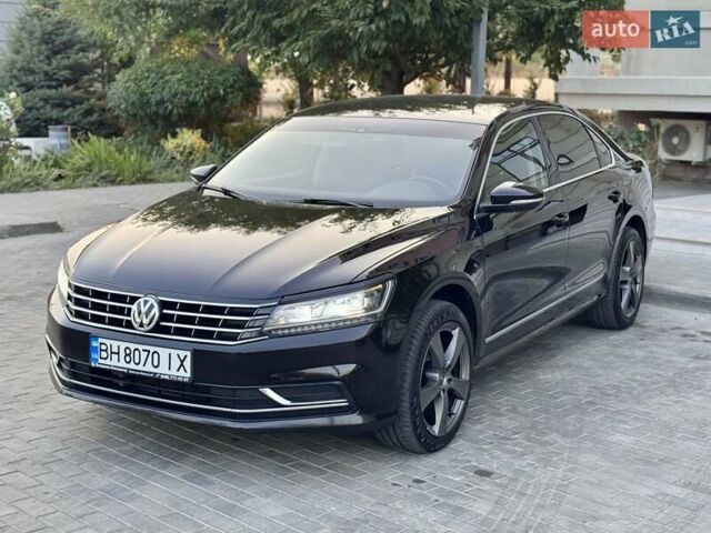 Черный Фольксваген Пассат, объемом двигателя 1.8 л и пробегом 216 тыс. км за 11999 $, фото 7 на Automoto.ua