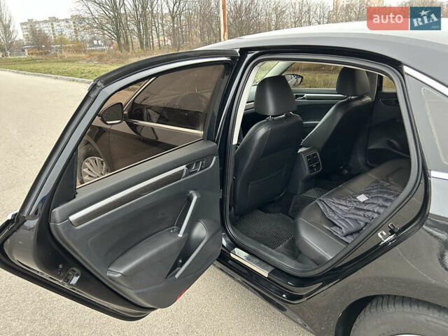 Черный Фольксваген Пассат, объемом двигателя 1.8 л и пробегом 179 тыс. км за 12700 $, фото 6 на Automoto.ua