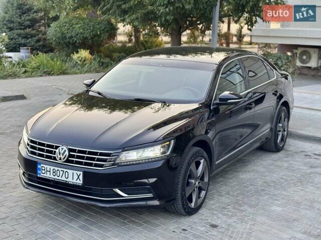 Черный Фольксваген Пассат, объемом двигателя 1.8 л и пробегом 216 тыс. км за 11999 $, фото 1 на Automoto.ua