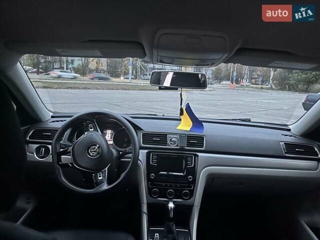 Фольксваген Пассат 2016 в Запорожье на Automoto.ua Черный Фольксваген Пассат, объемом двигателя 1.8 л и пробегом 175 тыс. км за 12200 $, фото 4 на Automoto.ua