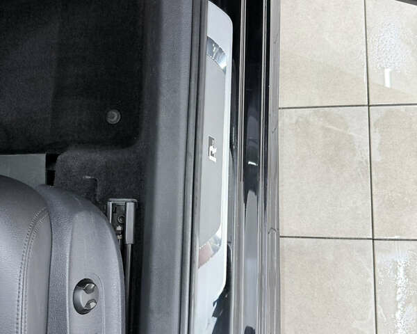 Черный Фольксваген Пассат, объемом двигателя 1.8 л и пробегом 149 тыс. км за 14500 $, фото 16 на Automoto.ua