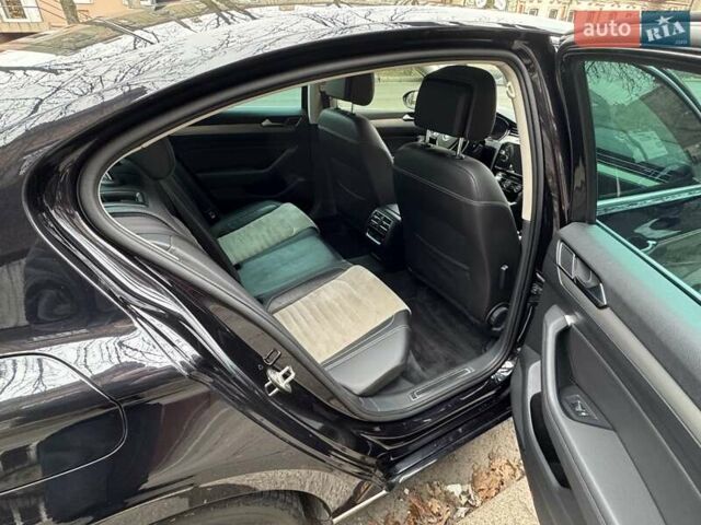 Черный Фольксваген Пассат, объемом двигателя 1.97 л и пробегом 219 тыс. км за 20000 $, фото 12 на Automoto.ua