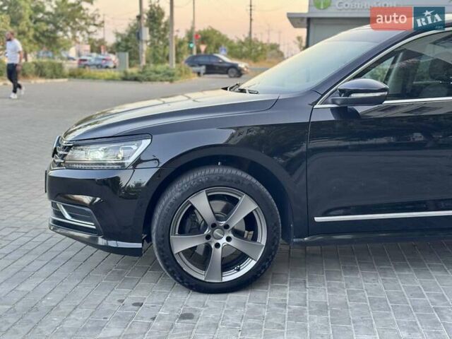 Черный Фольксваген Пассат, объемом двигателя 1.8 л и пробегом 216 тыс. км за 11999 $, фото 9 на Automoto.ua