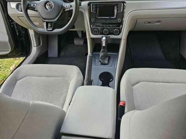 Черный Фольксваген Пассат, объемом двигателя 0 л и пробегом 118 тыс. км за 7500 $, фото 10 на Automoto.ua