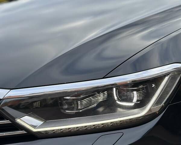 Чорний Фольксваген Пассат, об'ємом двигуна 1.97 л та пробігом 221 тис. км за 18400 $, фото 6 на Automoto.ua