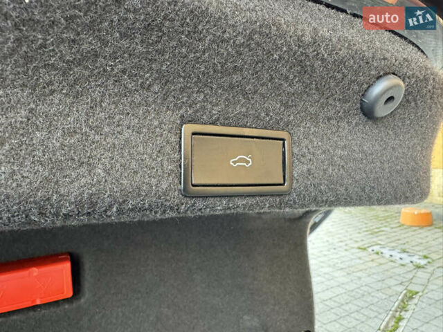 Фольксваген Пассат 2016 в Львове на Automoto.ua Черный Фольксваген Пассат, объемом двигателя 1.97 л и пробегом 290 тыс. км за 16100 $, фото 9 на Automoto.ua