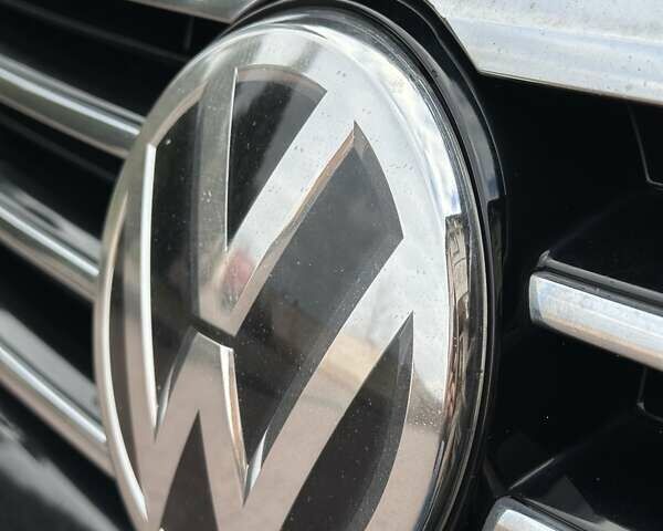 Черный Фольксваген Пассат, объемом двигателя 1.97 л и пробегом 221 тыс. км за 17950 $, фото 25 на Automoto.ua