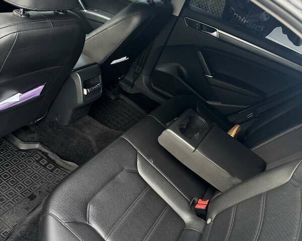 Чорний Фольксваген Пассат, об'ємом двигуна 1.8 л та пробігом 186 тис. км за 14500 $, фото 5 на Automoto.ua