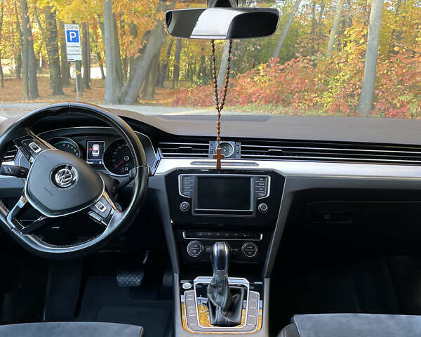 Черный Фольксваген Пассат, объемом двигателя 1.4 л и пробегом 203 тыс. км за 19000 $, фото 13 на Automoto.ua