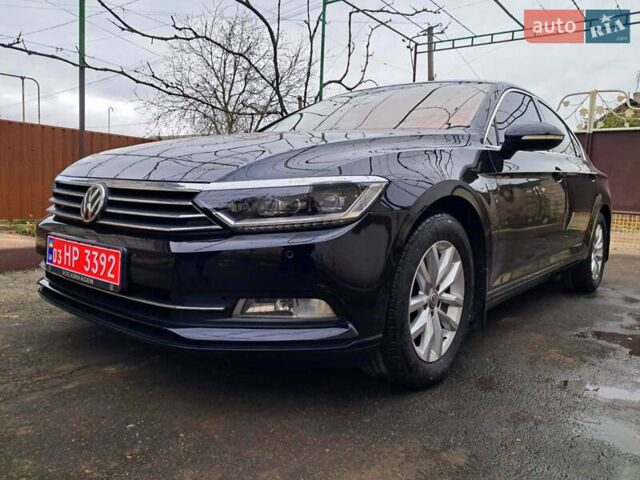 Черный Фольксваген Пассат, объемом двигателя 2 л и пробегом 215 тыс. км за 16800 $, фото 1 на Automoto.ua