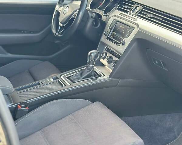 Чорний Фольксваген Пассат, об'ємом двигуна 1.97 л та пробігом 245 тис. км за 16500 $, фото 24 на Automoto.ua